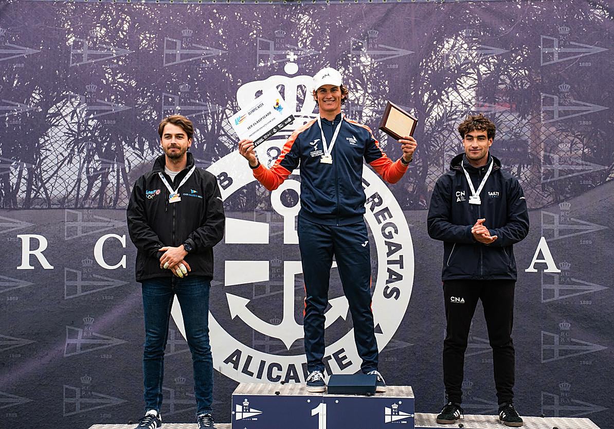 Gonzalo Suárez ganó el Campeonato de España de ILCA 7 y la Olympic Week en Alicante