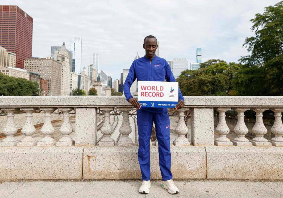 Kiptum luce su récord mundial de maratón
