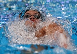 Hugo González y un oro para reflotar la natación española