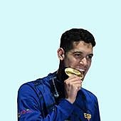 Hugo González y un oro para reflotar la natación española