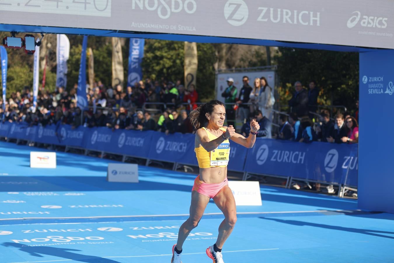 Corredores llegando a la meta del maratón