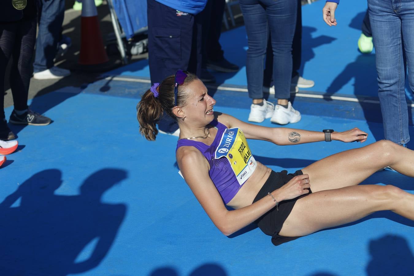 Corredores llegando a la meta del maratón