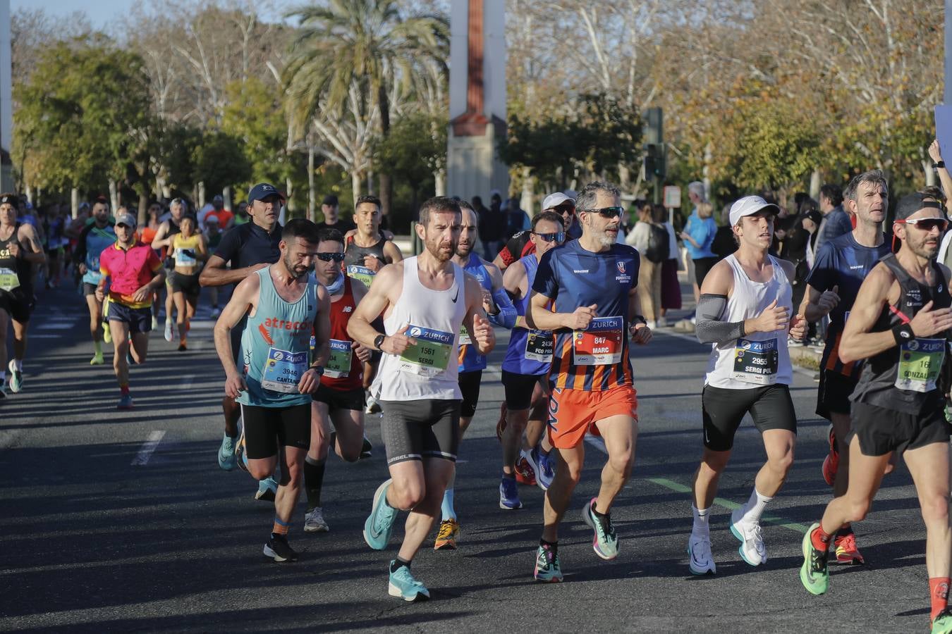 Corredores del maratón por Barqueta y Torneo