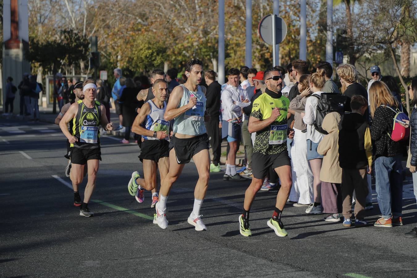 Corredores del maratón por Barqueta y Torneo