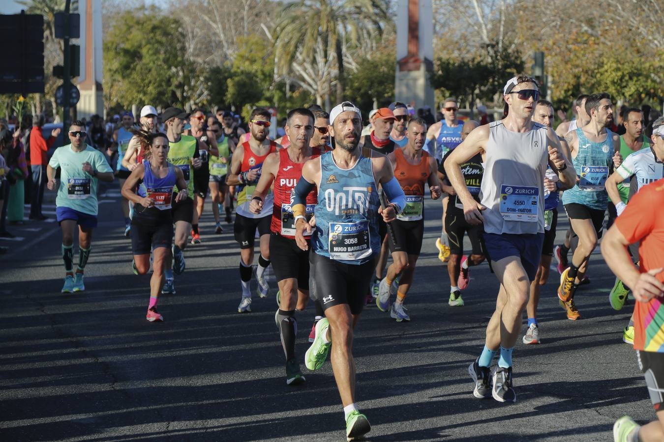 Corredores del maratón por Barqueta y Torneo