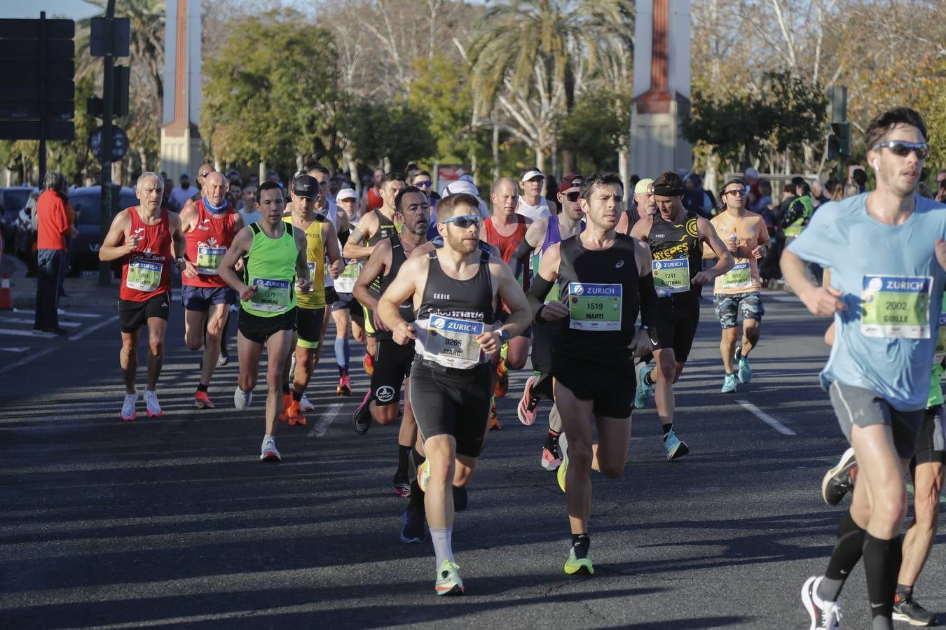 Corredores del maratón por Barqueta y Torneo