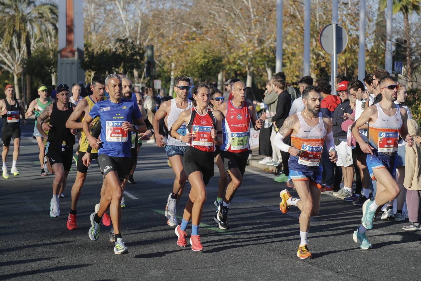 Corredores del maratón por Barqueta y Torneo