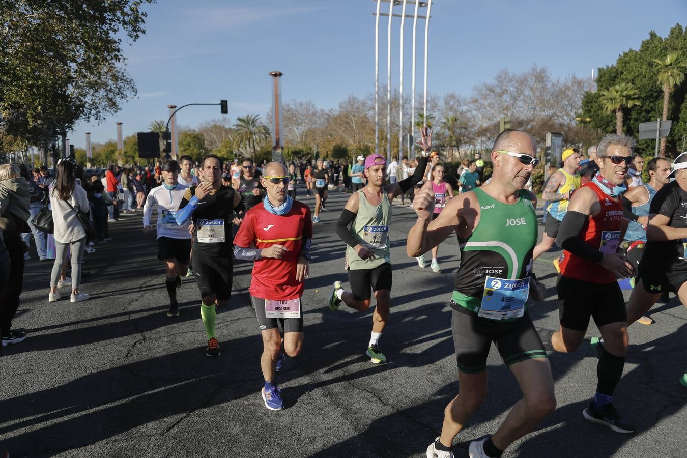 Corredores del maratón por Barqueta y Torneo