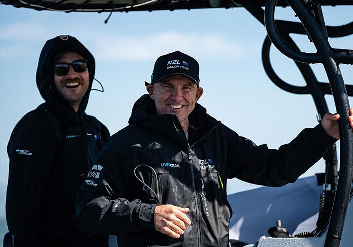 Ray Davies, entrenador del Team New Zealand: «Cada nuevo diseño aporta intriga a la Copa»