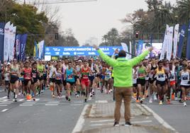 Maratón de Sevilla 2024, en directo: última hora de los cortes de tráfico, ganadores y los mejores momentos