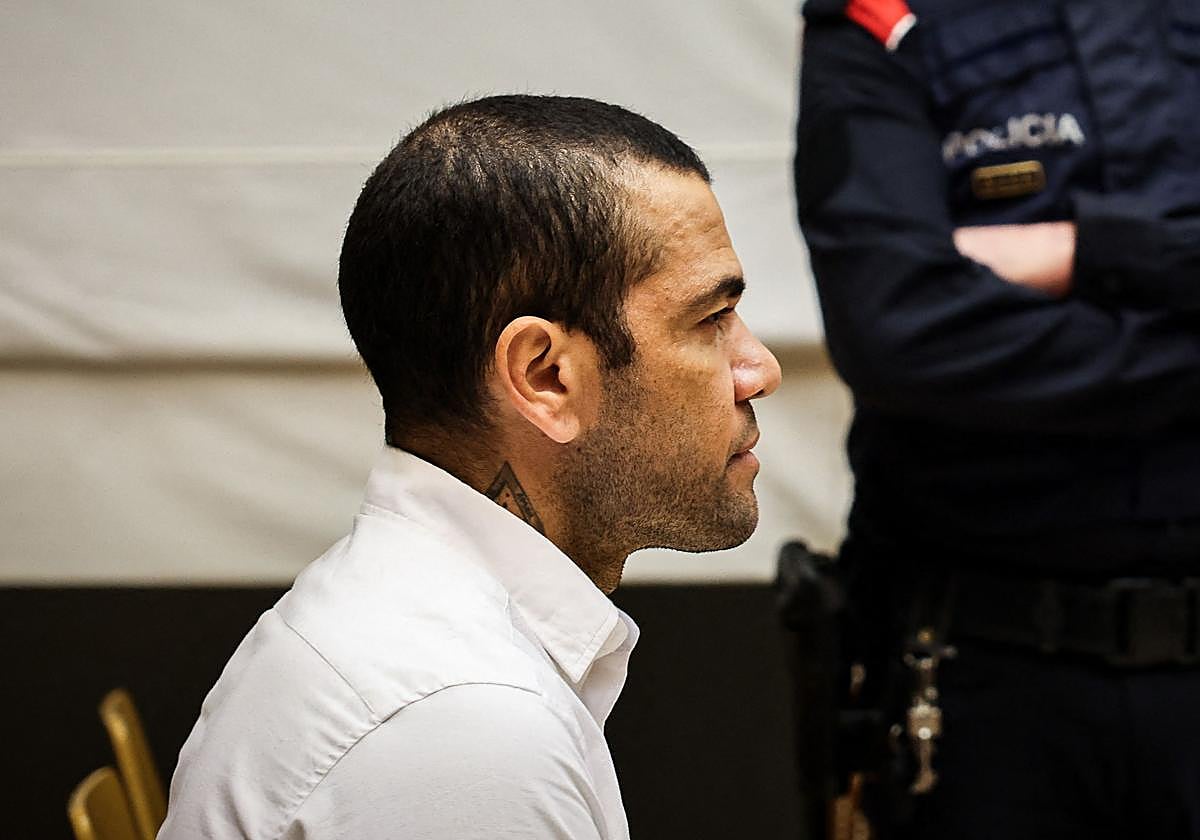 Sentencia Dani Alves, en directo: el tribunal lo condena a 4 años y 6 meses de cárcel por agresión sexual y última hora hoy