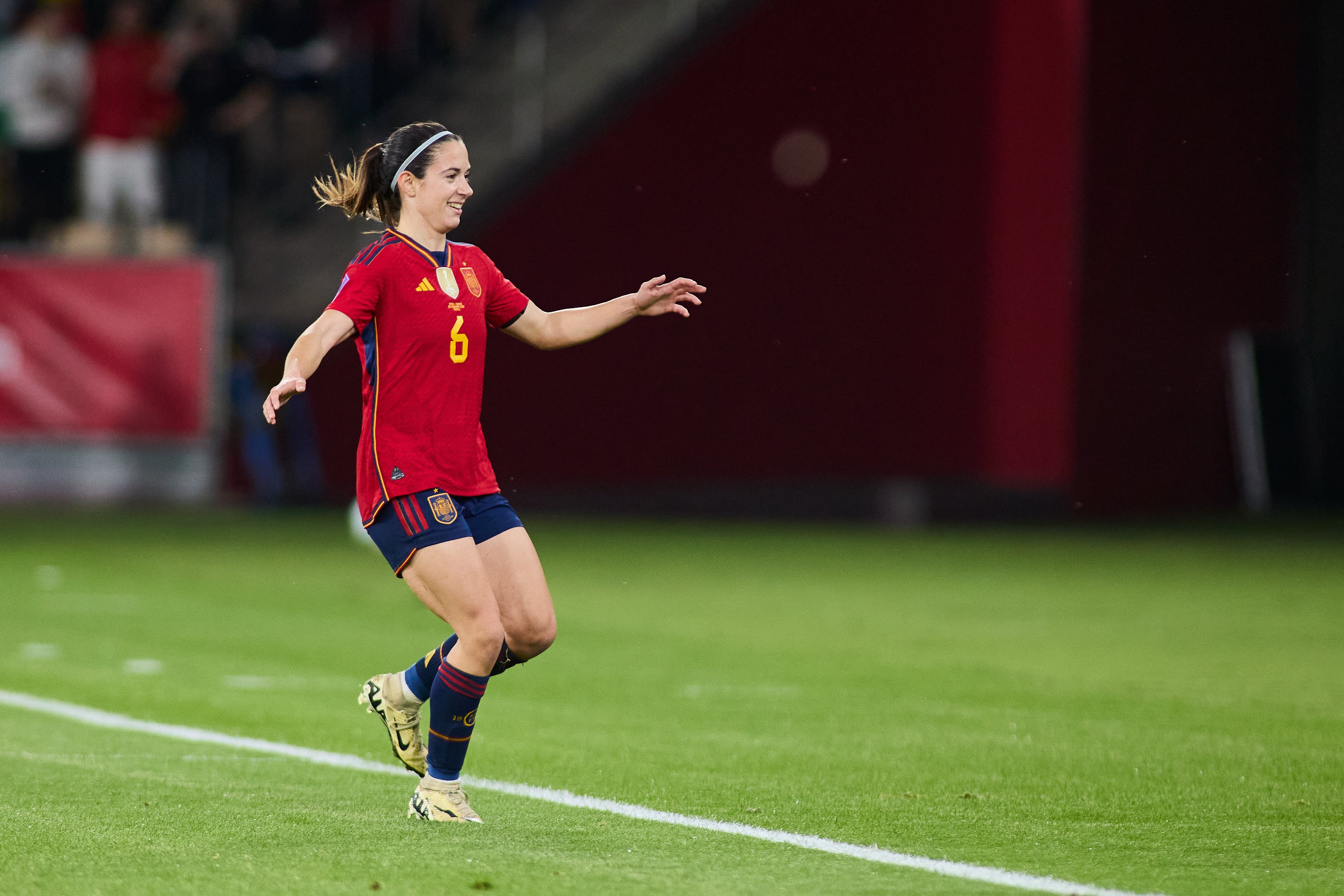 Aitana Bonmatí celebra tras haber marcado un gol ante Francia.