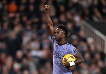 Empate entre Valencia y Real Madrid y escándalo arbitral en Mestalla