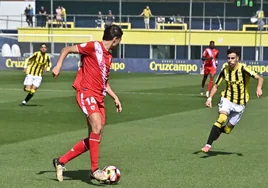 El Sevilla Atlético vence en Cádiz y se consolida como líder (1-2)