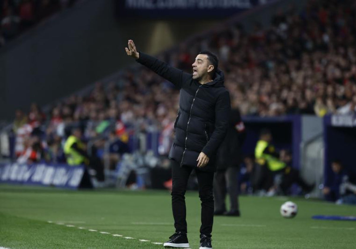 Xavi Hernández, durante el Atlético-Barcelona