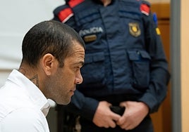 Dani Alves asegura ante el tribunal que no se fugará si lo dejan salir de prisión