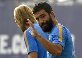 Arda Turan acepta un año de prisión, que no cumplirá, por defraudar a Hacienda