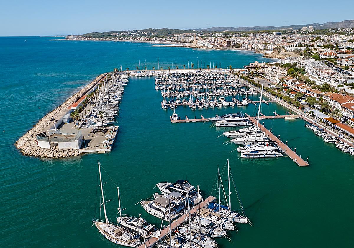 Port de Sitges presentó al Sail Team BCN, primer equipo femenino español de Copa América