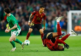 Media hora para Lukebakio en el Irlanda - Bélgica (0-0)