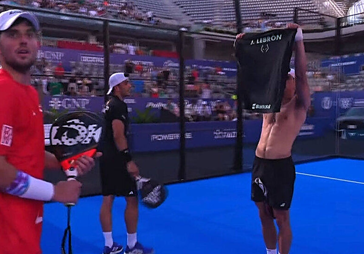 Juan Lebrón celebra la victoria ante Garrido y Yanguas
