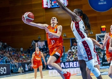 El Valencia arrasa al Zaragoza y se proclama nuevo campeón de la Copa de la Reina