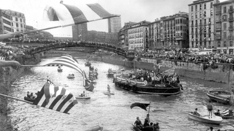 La última vez que la Gabarra salió a la ría de Bilbao fue en 1984