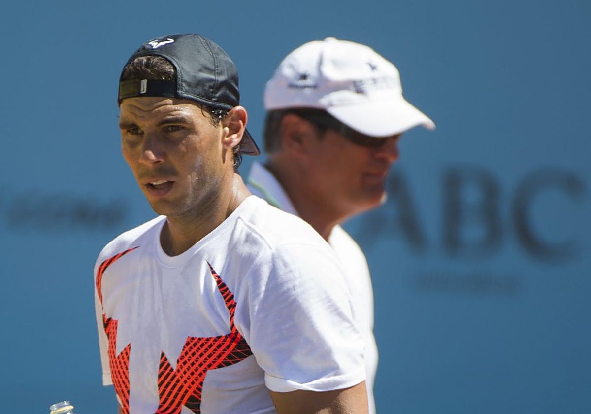 Rafa Nadal y Toni, en un entrenamiento