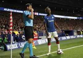 El árbitro para el Atlético-Athletic por insultos racistas a Nico Williams