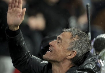 Luis Enrique conquista su primera liga francesa con el PSG, la duodécima en la historia del club