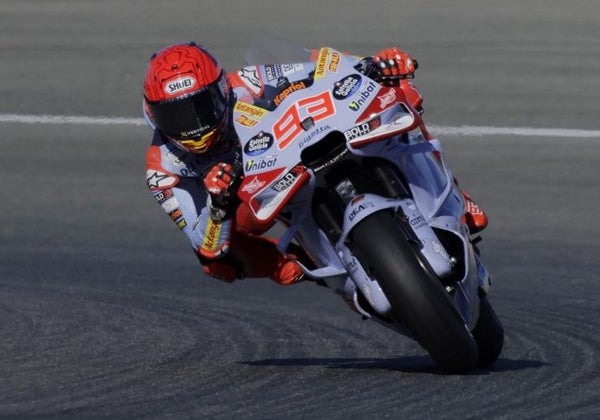 Marc Márquez ya se sube al podio: Roza la victoria en Jerez ante Bagnaia