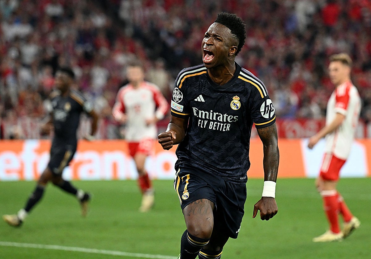 Vinicius celebra el 2-2, marcado desde el punto de penalti