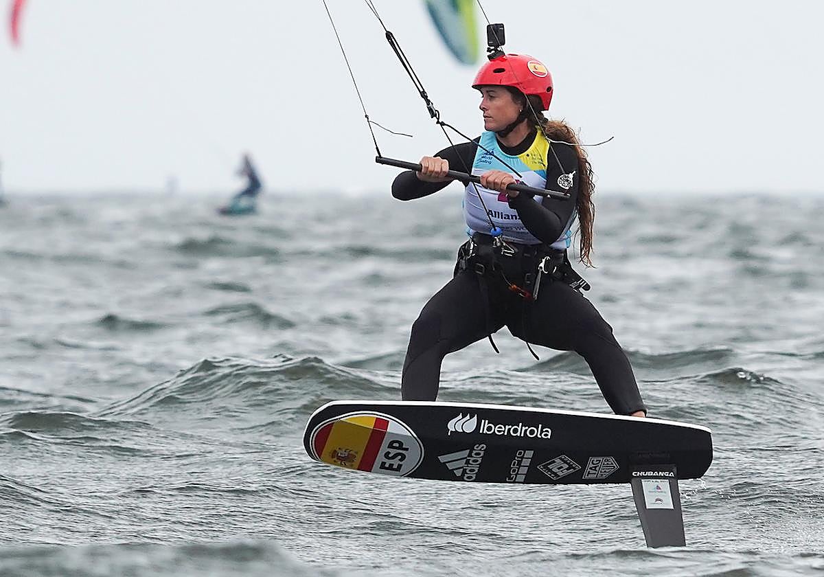 Gisela Pulido se mantiene con la élite en el Campeonato del Mundo de Formula Kite