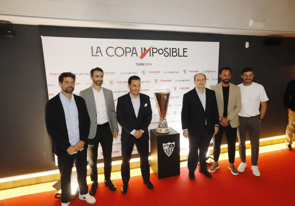 Coke, Pareja, Del Nido Carrasco, Castro, Beto y Javi Varas, en la presentación del documental