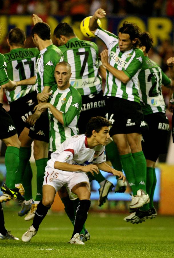 Algunas imágenes de Jesús Navas como futbolista del Sevilla en sus dos etapas, tras su periplo en la Premier