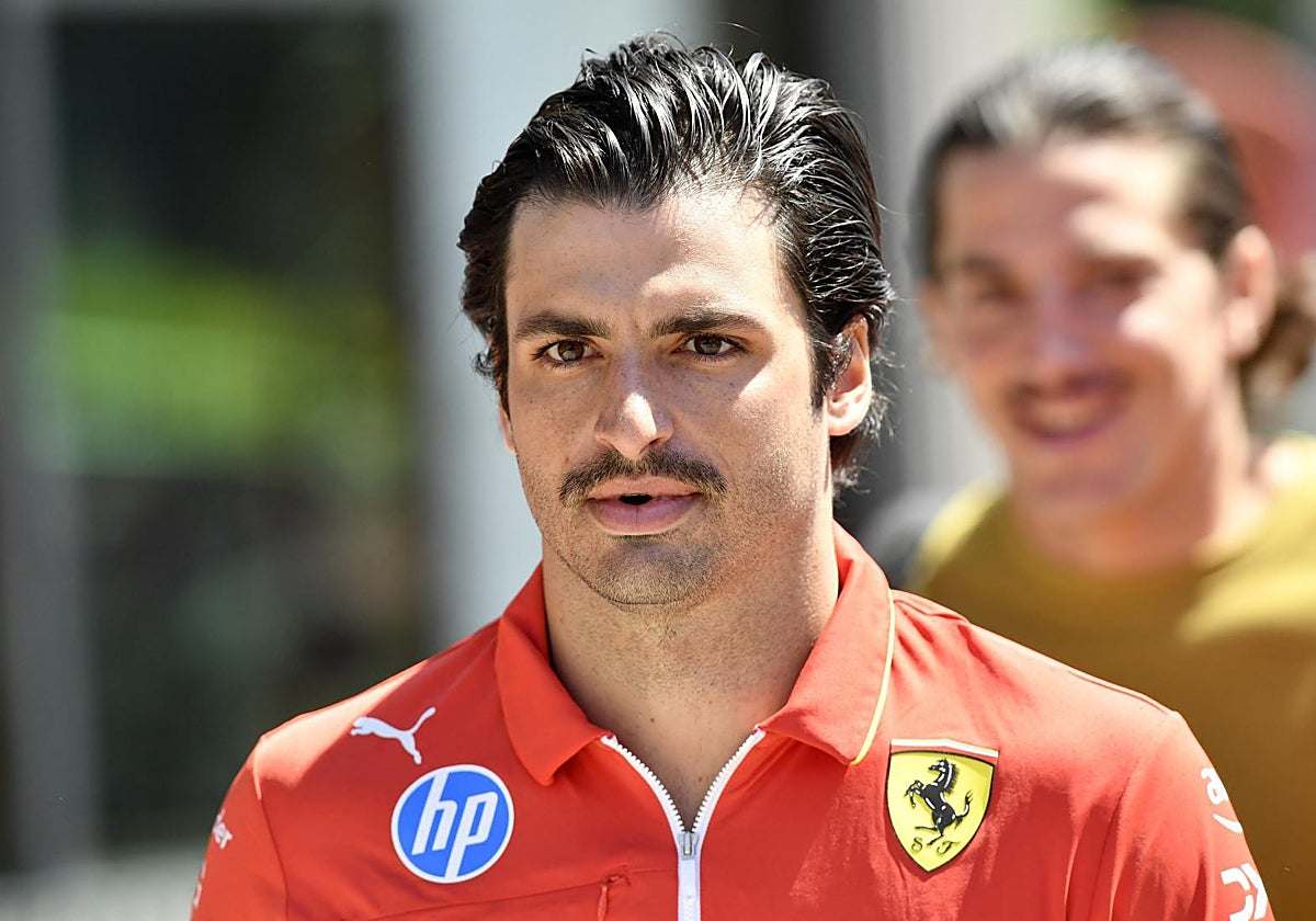 Sainz y su nuevo look con bigote