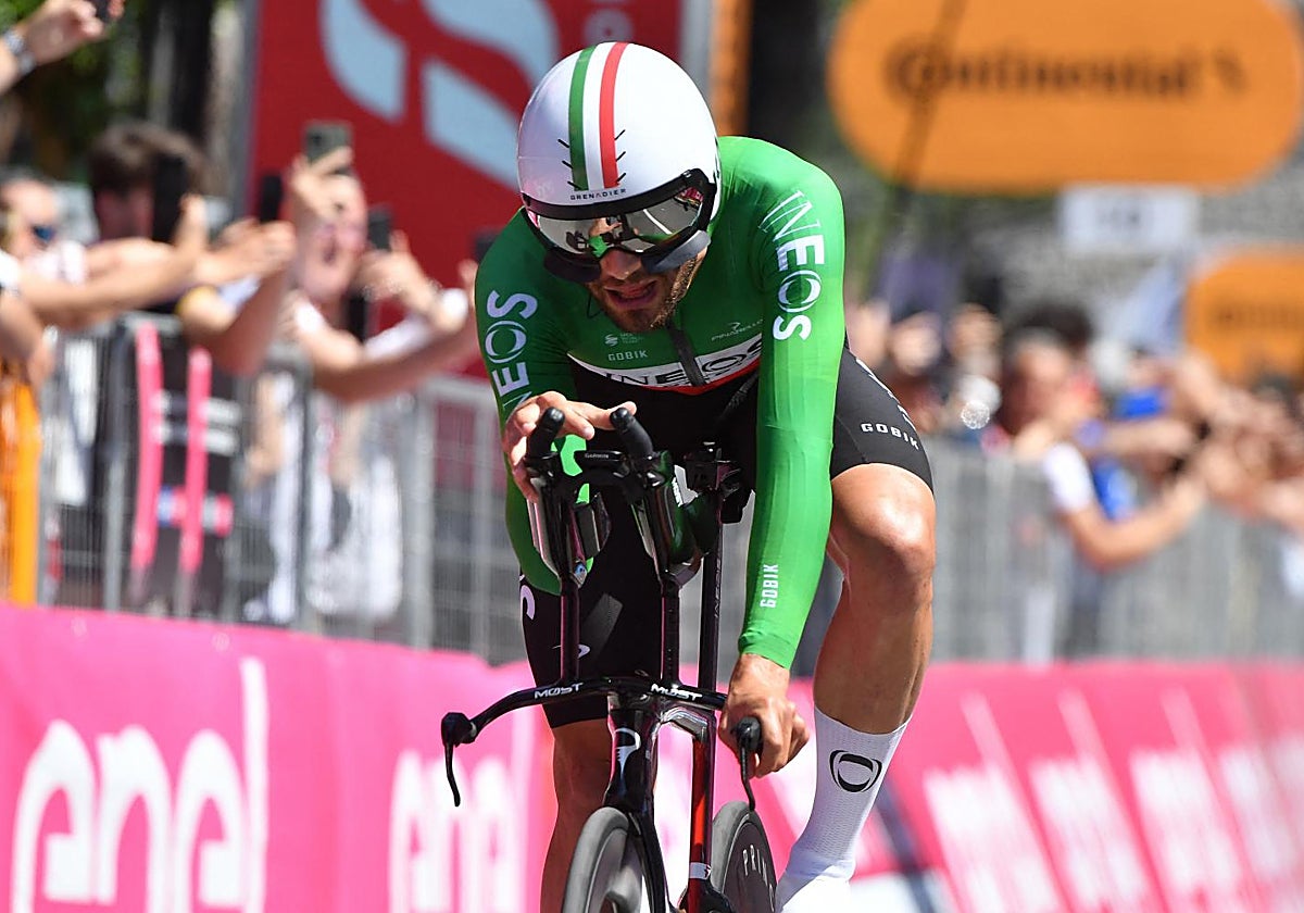 Un misil llamado Ganna se toma la revancha con Pogacar