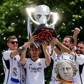 Kroos, levantando con Modric, Nacho y Carvajal la Liga, su último título hasta el momento