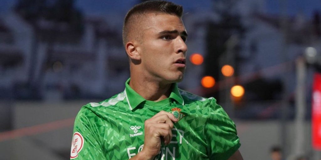 El Betis activa la renovación del joven Pablo García