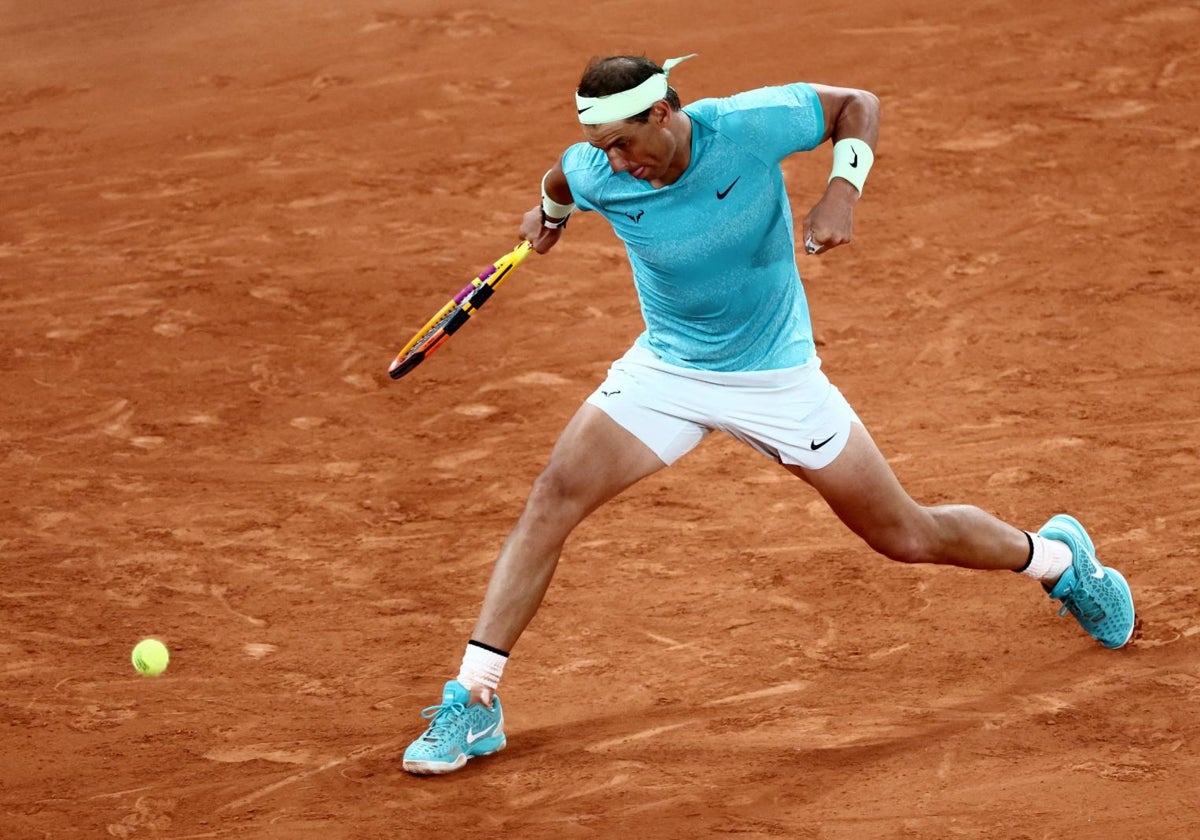 Rafa Nadal, durante su partido de primera ronda de Roland Garros ante Alexander Zverev