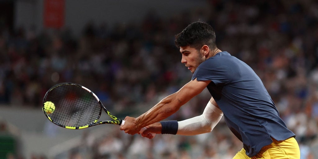 Alcaraz llega a De Jong como un rival de confianza en el tercer set