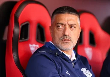 García Pimienta, el sexto entrenador del Sevilla en menos de dos años