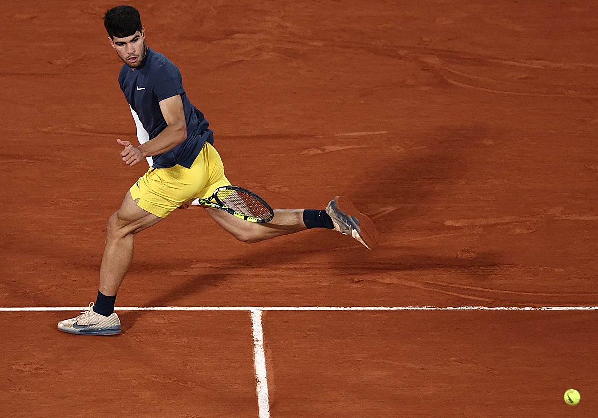 Carlos Alcaraz, durante su partido de Roland Garros
