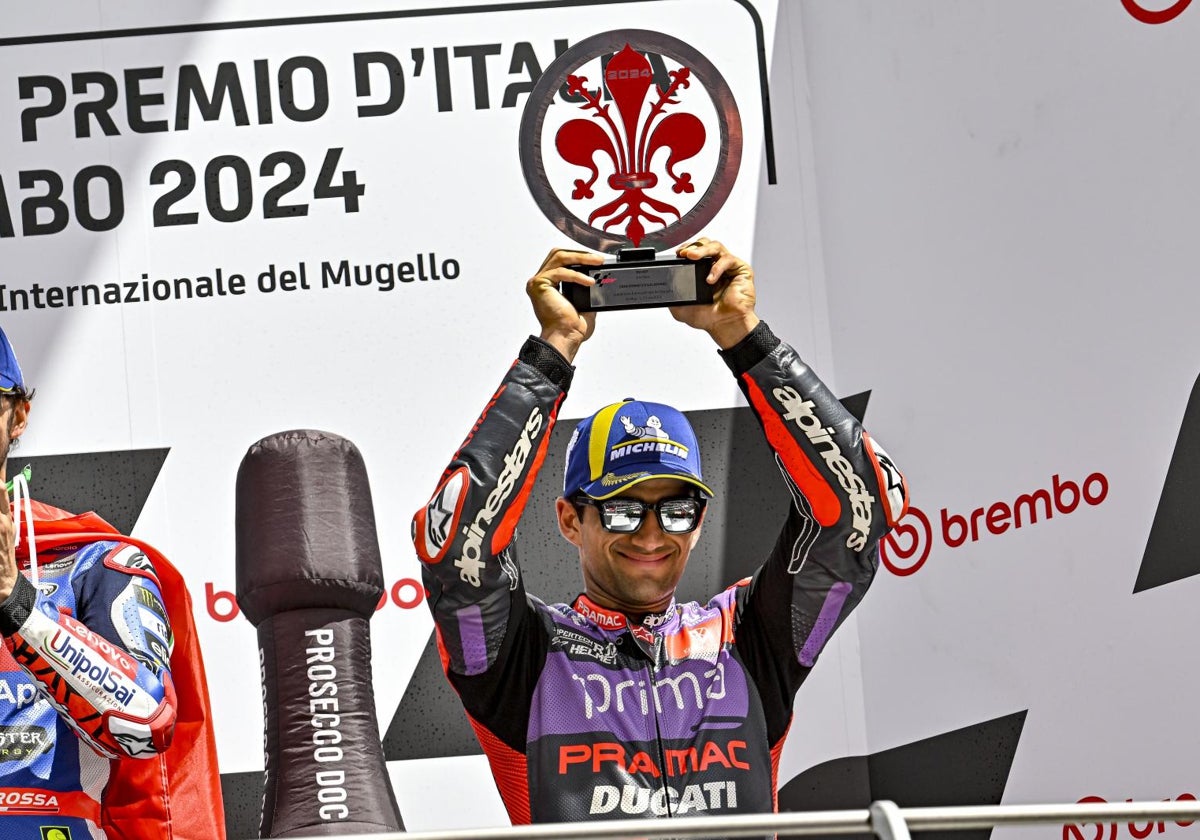 Jorge MArtín celebra su tercer puesto en Mugello este fin de semana