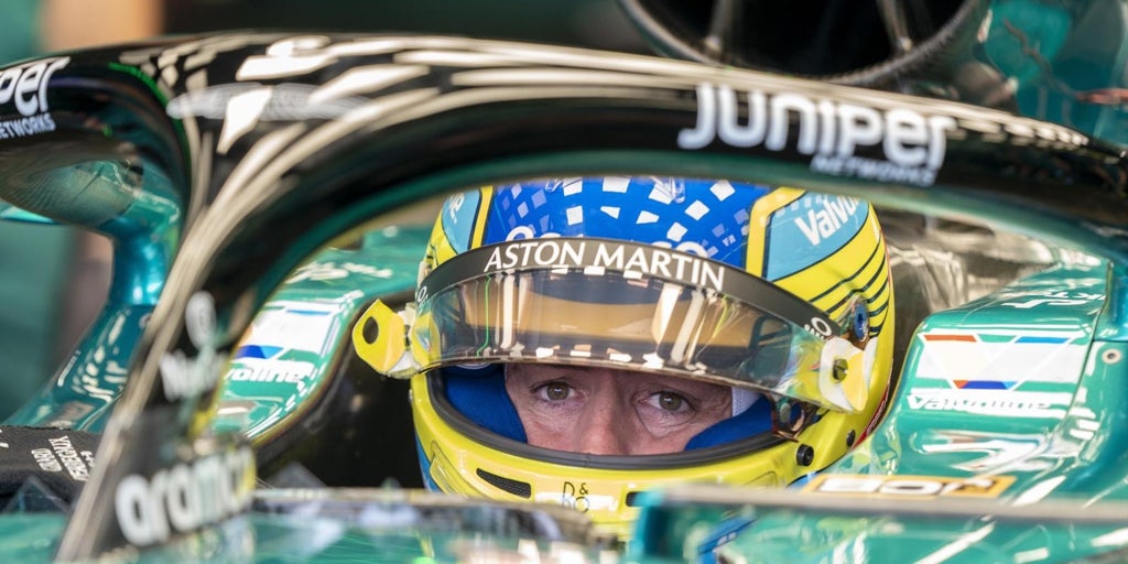 Fernando Alonso domina las carreras libres marcadas por la lluvia
