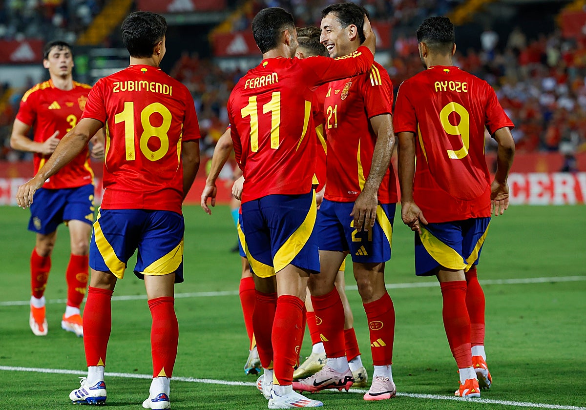 Los jugadores de la selección en el amistoso ante Andorra