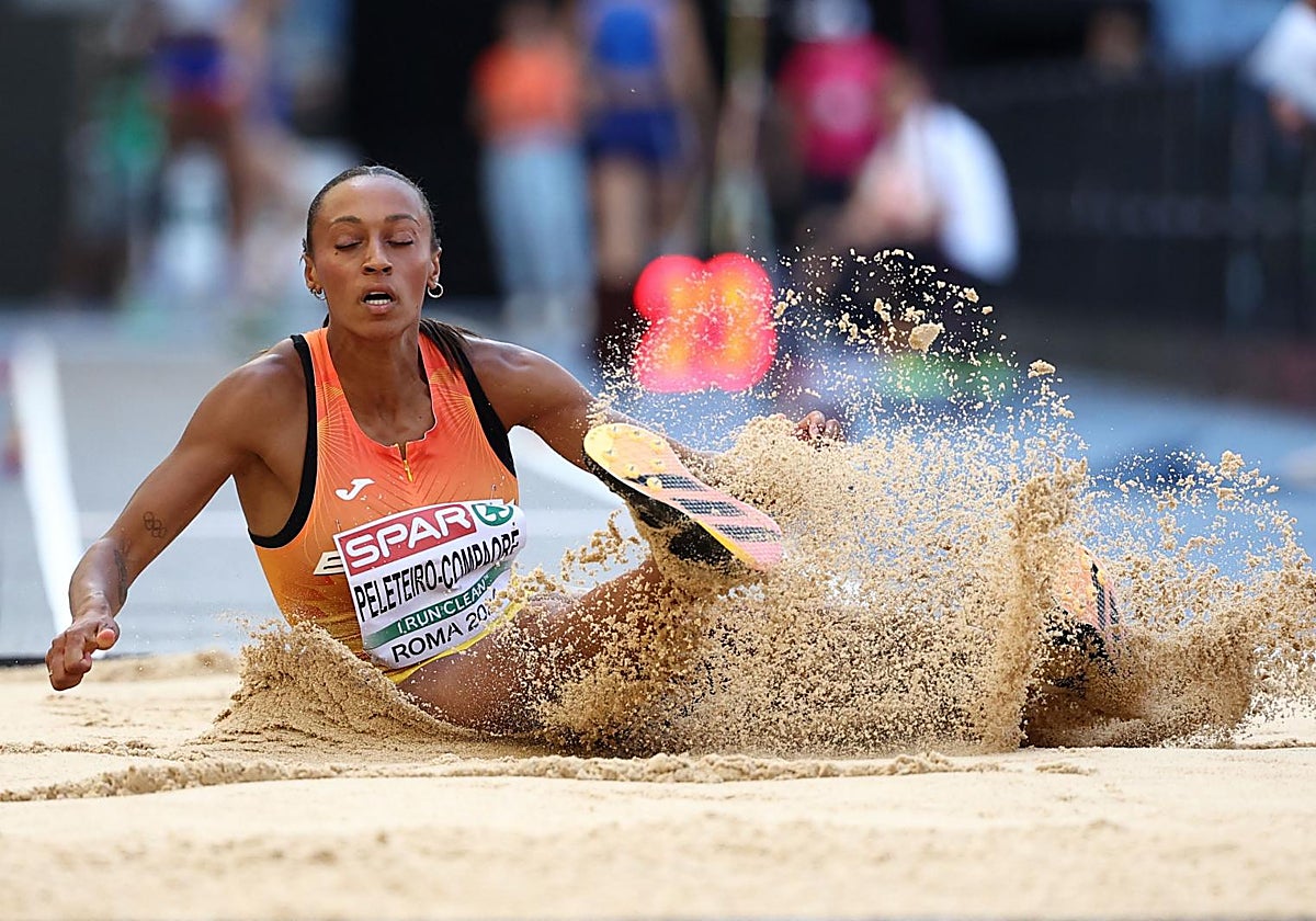 Ana Peleteiro, en la final de triple salto