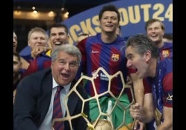 Joan Laporta se hace viral por su eufórica celebración con el equipo de balonmano