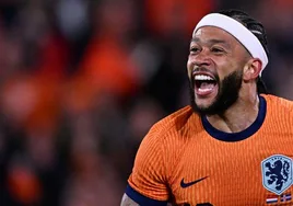Memphis celebra un gol con la selección neerlandesa durante un amistoso previo a la Eurocopa