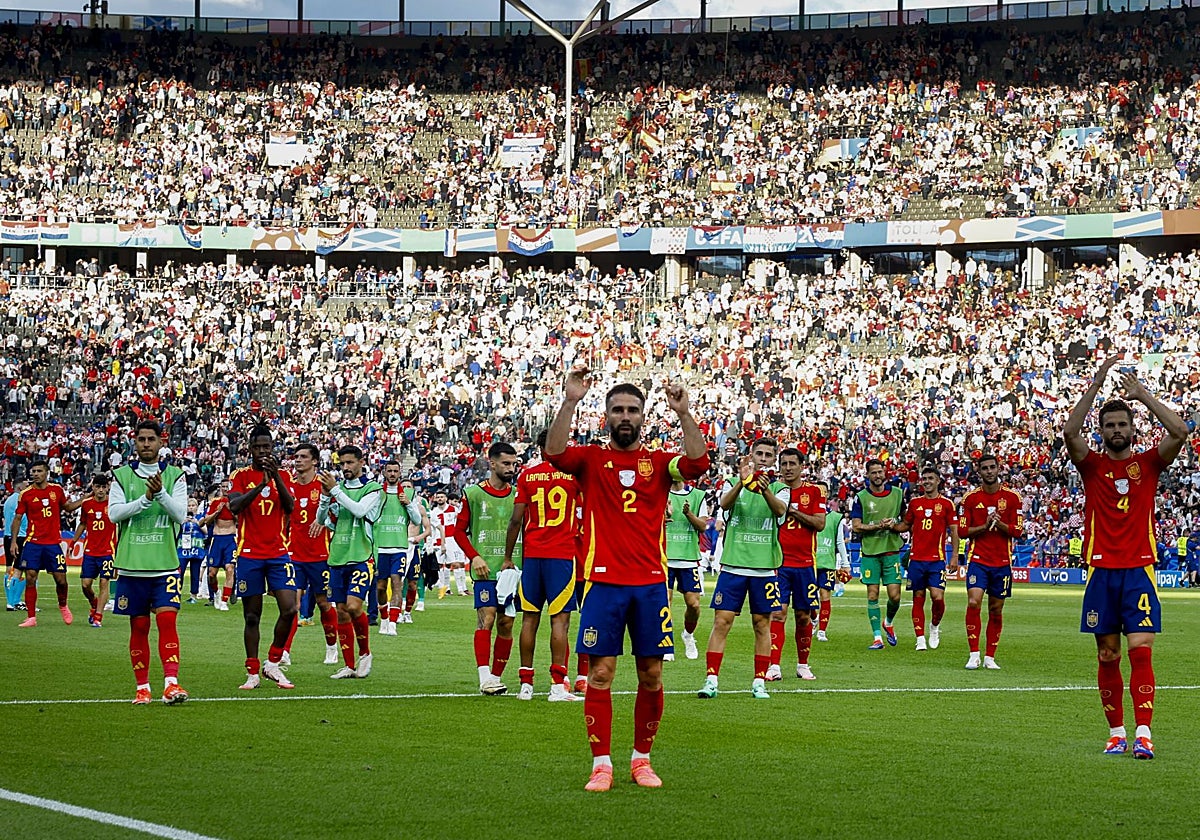 La selección española, tras la victoria ante Croacia