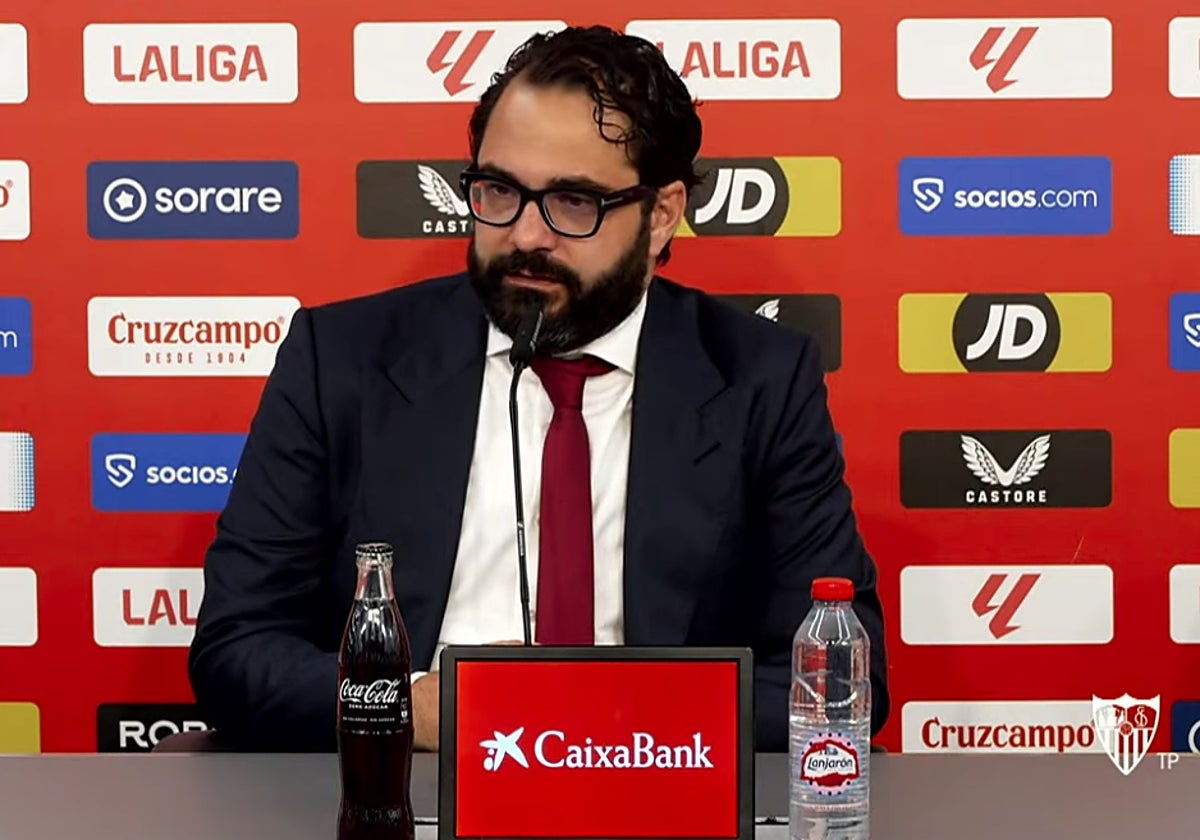 Víctor Orta, en la presentación de Chidera Ejuke como nuevo jugador del Sevilla FC